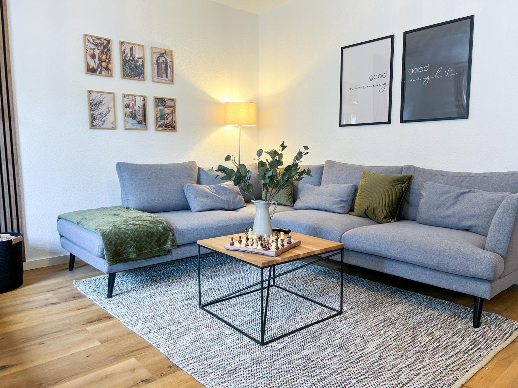 Upper Room Apartment Im Zentrum Mit Kostenfreiem Parkplatz Neustadt an der Weinstraße Exterior foto